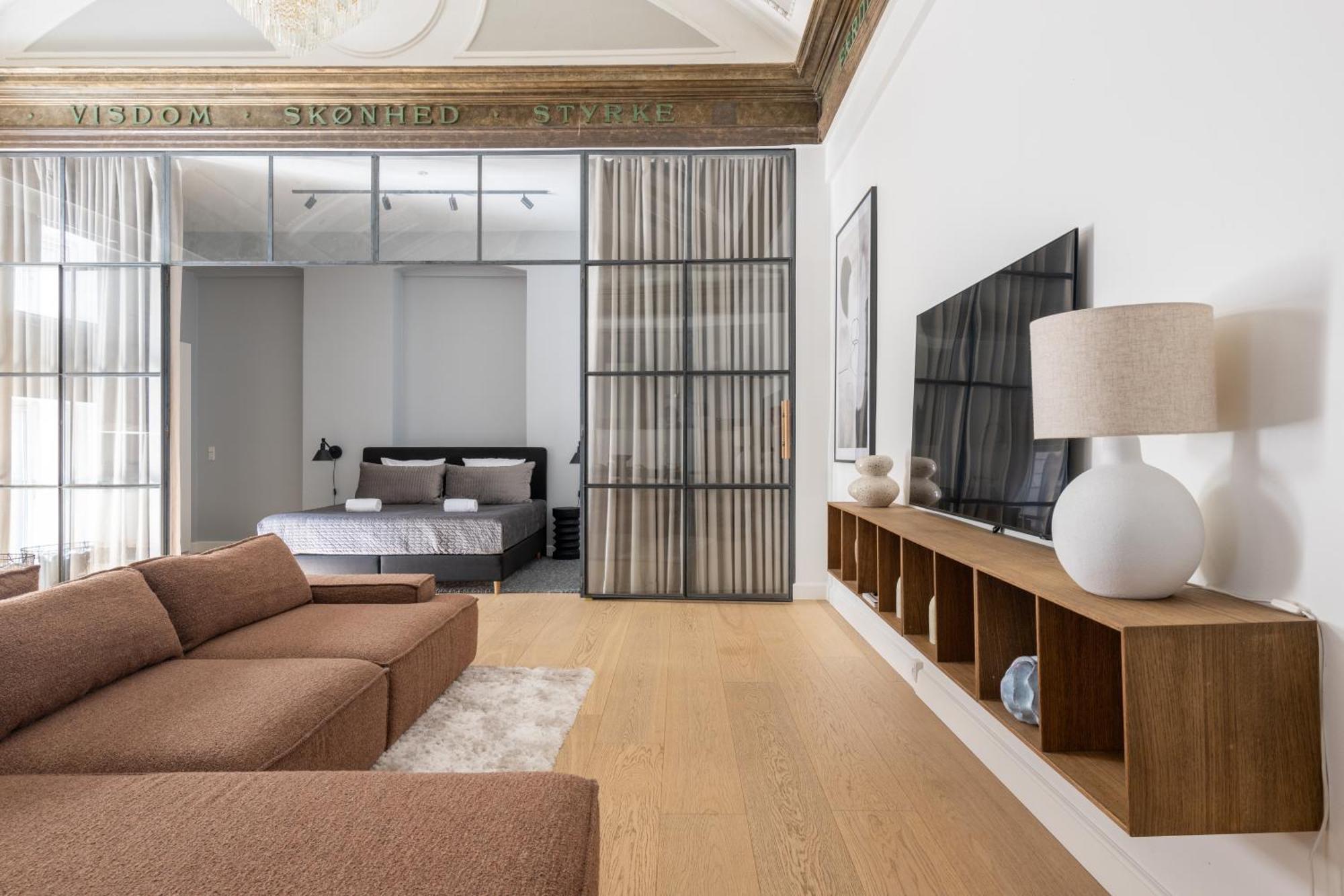 Unique 3 Bedroom Apartment In Vibrant Frederiksberg コペンハーゲン エクステリア 写真