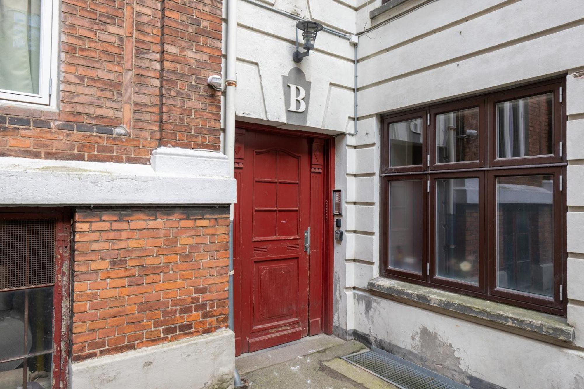 Unique 3 Bedroom Apartment In Vibrant Frederiksberg コペンハーゲン エクステリア 写真